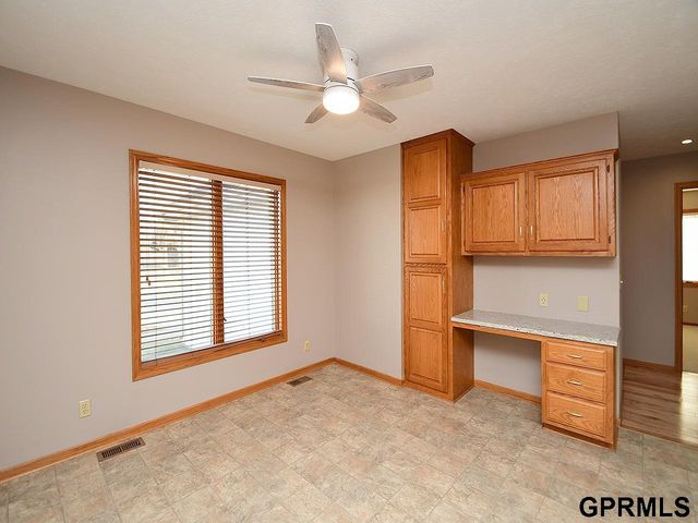 15065 Corby Street, Omaha, NE 68116