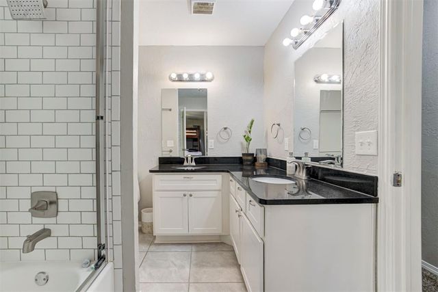 6601 Whispering Oak Drive, Edmond, OK 73034