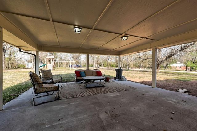 6601 Whispering Oak Drive, Edmond, OK 73034