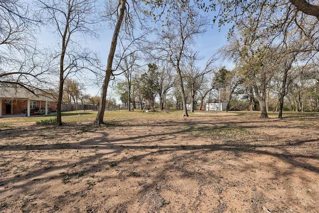 6601 Whispering Oak Drive, Edmond, OK 73034