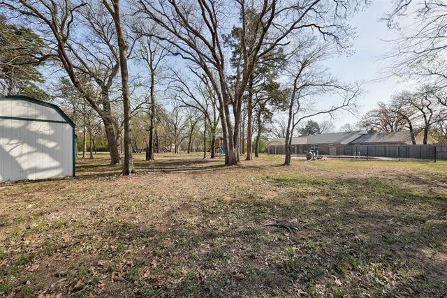 6601 Whispering Oak Drive, Edmond, OK 73034