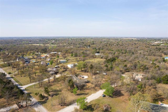 6601 Whispering Oak Drive, Edmond, OK 73034