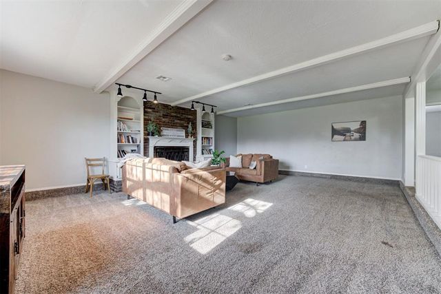 6601 Whispering Oak Drive, Edmond, OK 73034