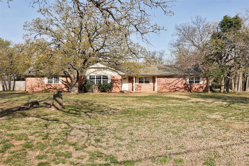 6601 Whispering Oak Drive, Edmond, OK 73034