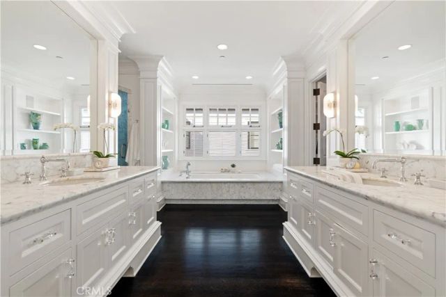2411 Bayshore, Newport Beach, CA 92663