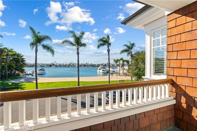 2411 Bayshore, Newport Beach, CA 92663