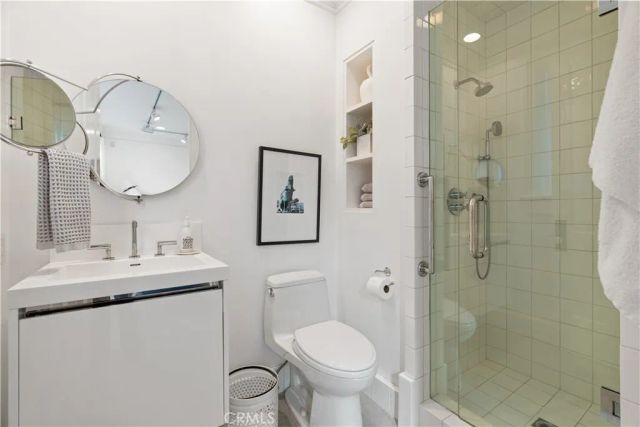 2411 Bayshore, Newport Beach, CA 92663