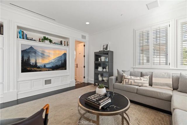 2411 Bayshore, Newport Beach, CA 92663