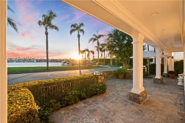 2411 Bayshore, Newport Beach, CA 92663