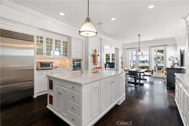 2411 Bayshore, Newport Beach, CA 92663