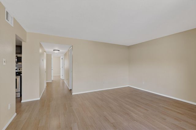 921 Country Club Drive SE APT H, Rio Rancho, NM 87124