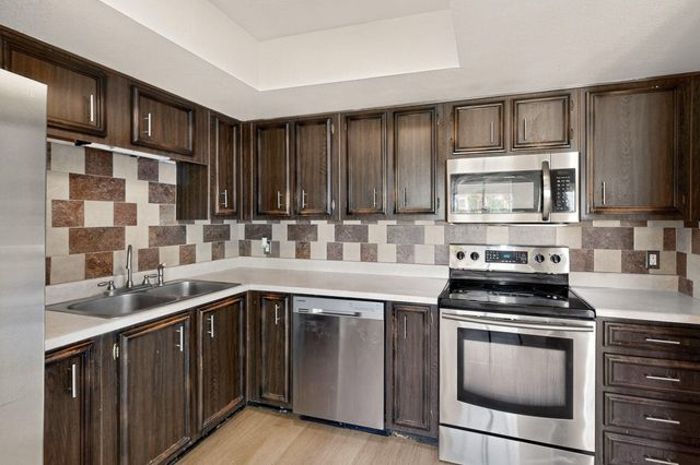 921 Country Club Drive SE APT H, Rio Rancho, NM 87124
