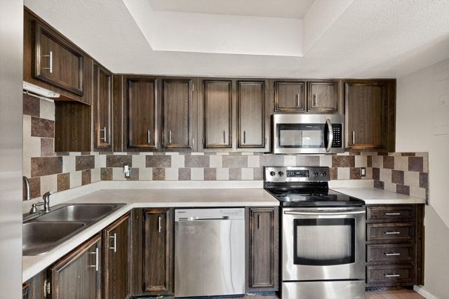 921 Country Club Drive SE APT H, Rio Rancho, NM 87124
