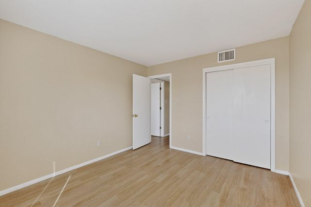 921 Country Club Drive SE APT H, Rio Rancho, NM 87124