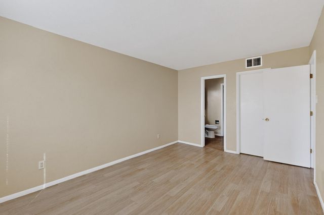 921 Country Club Drive SE APT H, Rio Rancho, NM 87124