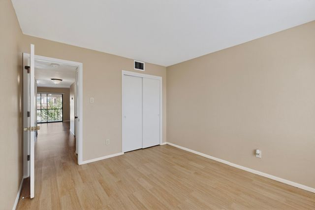921 Country Club Drive SE APT H, Rio Rancho, NM 87124