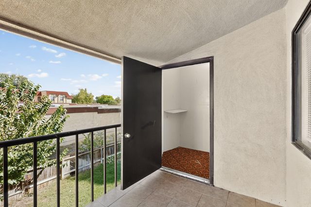 921 Country Club Drive SE APT H, Rio Rancho, NM 87124