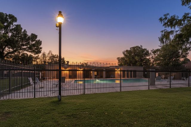 921 Country Club Drive SE APT H, Rio Rancho, NM 87124