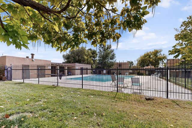 921 Country Club Drive SE APT H, Rio Rancho, NM 87124