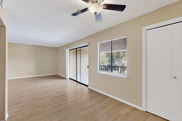 921 Country Club Drive SE APT H, Rio Rancho, NM 87124
