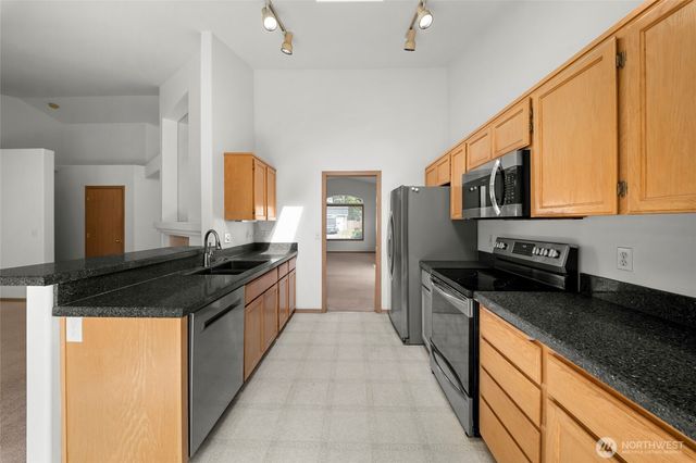 16520 85th Avenue Ct E, Puyallup, WA 98375