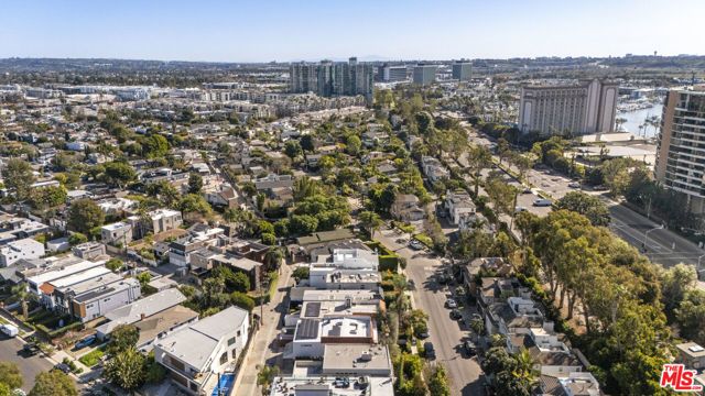 745 Oxford Avenue, Marina Del Rey, CA 90292