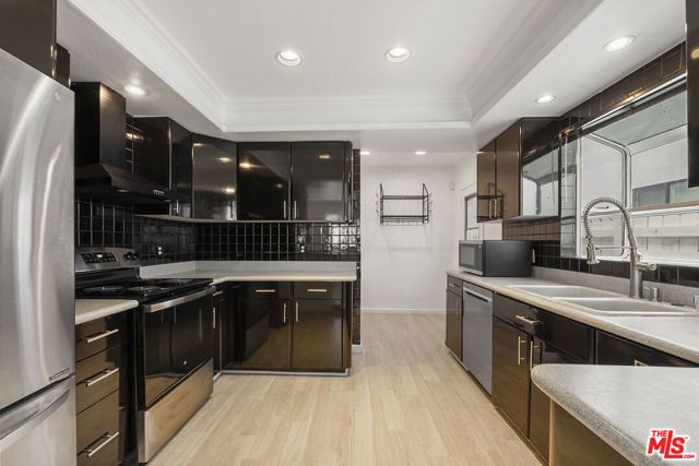 745 Oxford Avenue, Marina Del Rey, CA 90292