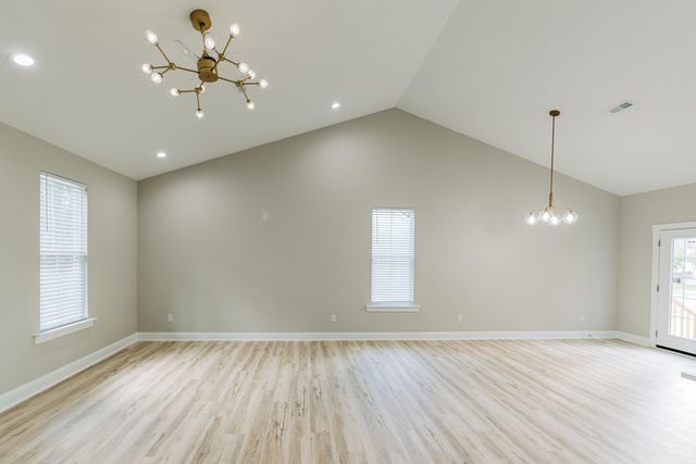 1614 Lindstedt Lane, Holly Hill, SC 29059