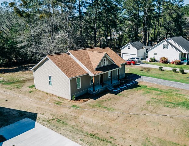 1614 Lindstedt Lane, Holly Hill, SC 29059