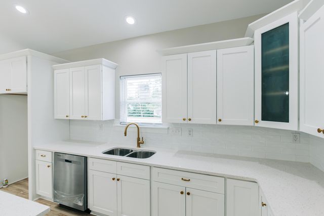 1614 Lindstedt Lane, Holly Hill, SC 29059