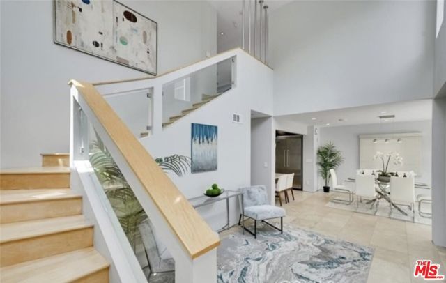 3943 Fredonia Drive ., Los Angeles, CA 90068