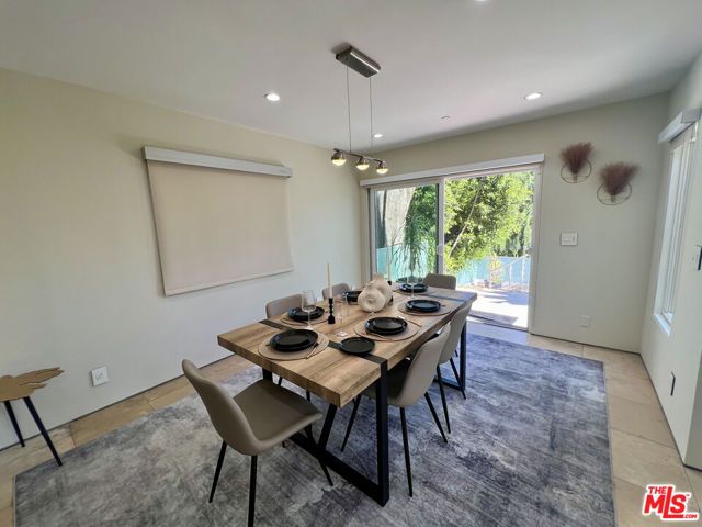 3943 Fredonia Drive ., Los Angeles, CA 90068