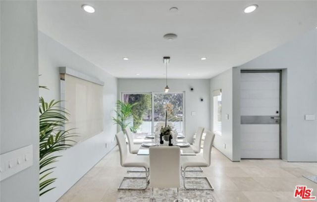 3943 Fredonia Drive ., Los Angeles, CA 90068