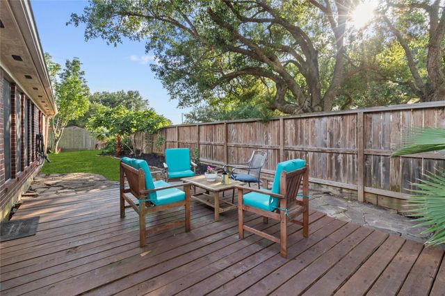 3238 Bodine Drive, Pearland, TX 77584