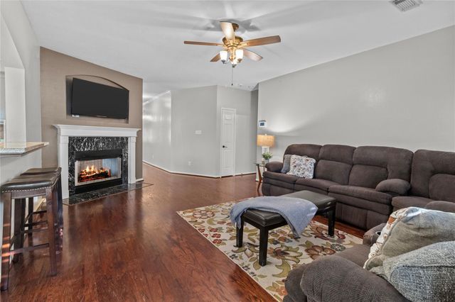 3238 Bodine Drive, Pearland, TX 77584