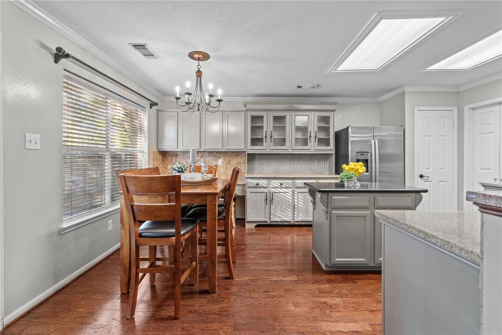 3238 Bodine Drive, Pearland, TX 77584