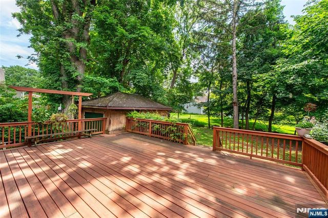 15 Kingsberry Avenue, Westwood, NJ 07675