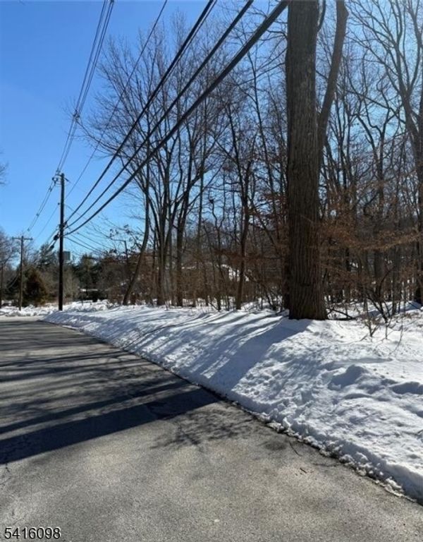 15 Saw Mill Rd, Kinnelon Boro, NJ 07405 — photo 2