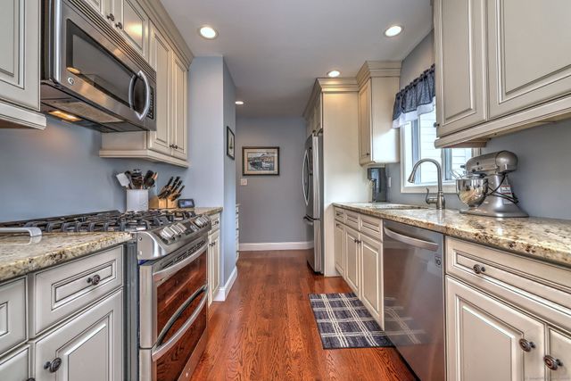 112 Harkness Drive, Milford, CT 06460