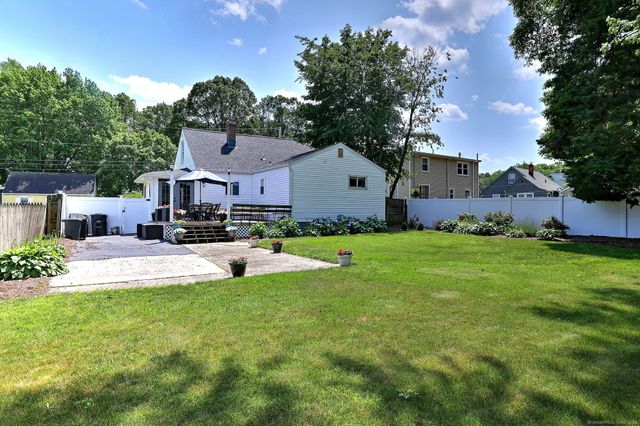 112 Harkness Drive, Milford, CT 06460