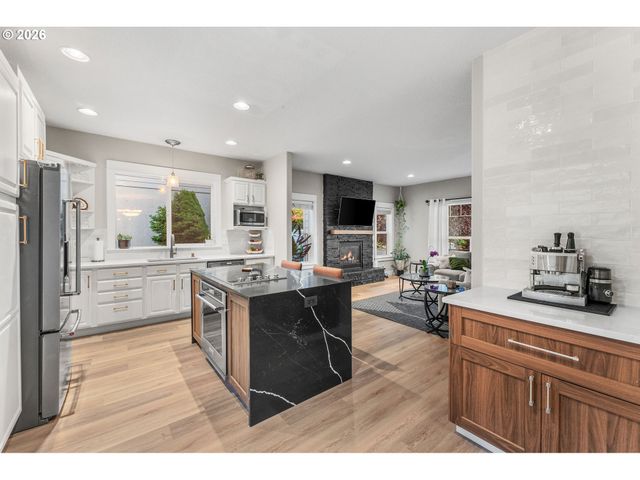 913 W Y St, Washougal, WA 98671