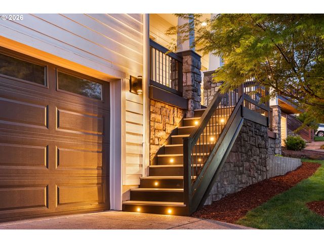 913 W Y St, Washougal, WA 98671