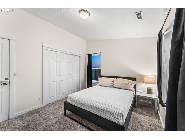 913 W Y St, Washougal, WA 98671