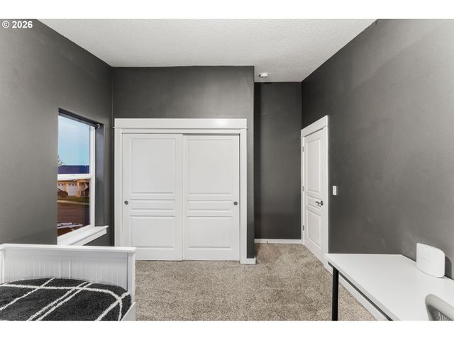 913 W Y St, Washougal, WA 98671