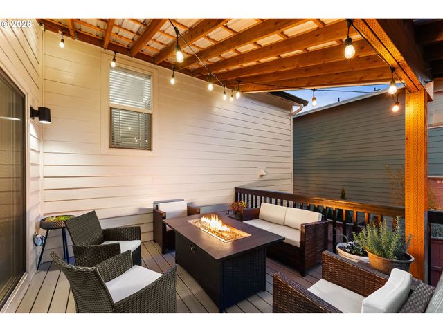 913 W Y St, Washougal, WA 98671
