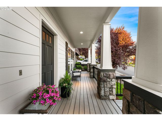 913 W Y St, Washougal, WA 98671
