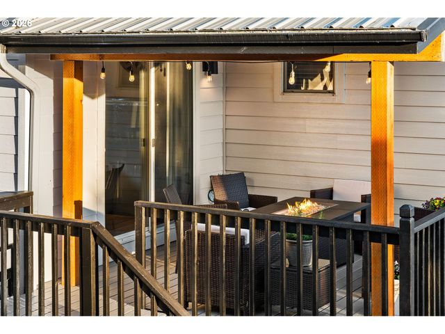 913 W Y St, Washougal, WA 98671
