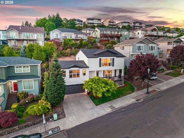 913 W Y St, Washougal, WA 98671
