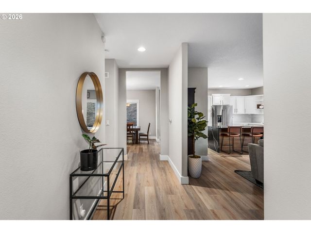 913 W Y St, Washougal, WA 98671
