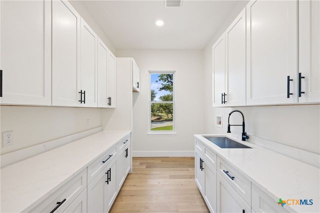 765 Legacy Hills Drive, Johnson City, TX 78636